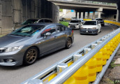 Malaysia thí điểm rào chắn giao thông an toàn dạng trụ xoay