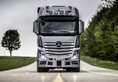 Cận cảnh lắp ráp một chiếc xe tải hạng nặng tại nhà máy Mercedes-Benz