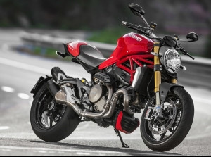 Ducati Monster 1200 S: đủ mạnh hạ gục biker