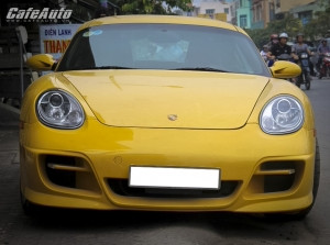 Ngắm “ngựa Đức” Porsche Cayman S trên đường phố Sài Gòn