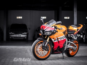 Ngắm chi tiết Honda CBR600RR 2014 đầu tiên tại Hà Nội