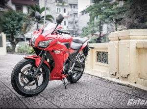 Mục sở thị Honda CBR300R 2015 giá 12.000 USD tại Hà Nội